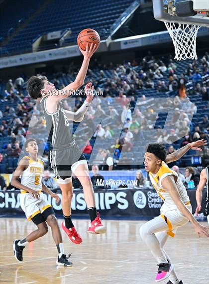 Thumbnail 1 in O'Dea vs. Mountlake Terrace (WIAA State Quarterfinal) photogallery.