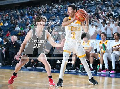 Thumbnail 1 in O'Dea vs. Mountlake Terrace (WIAA State Quarterfinal) photogallery.