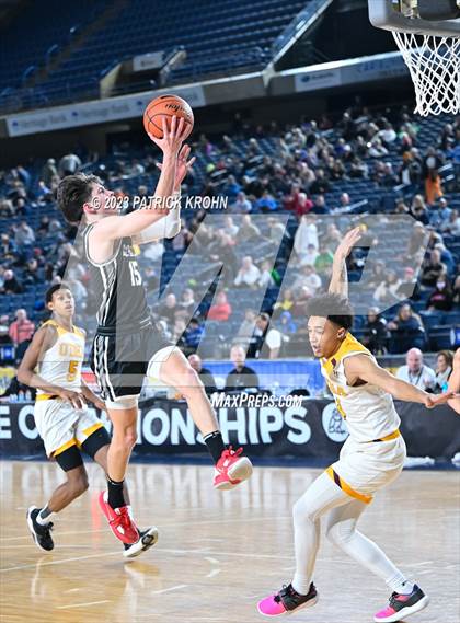 Thumbnail 3 in O'Dea vs. Mountlake Terrace (WIAA State Quarterfinal) photogallery.