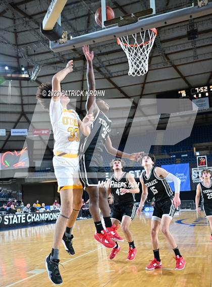 Thumbnail 2 in O'Dea vs. Mountlake Terrace (WIAA State Quarterfinal) photogallery.
