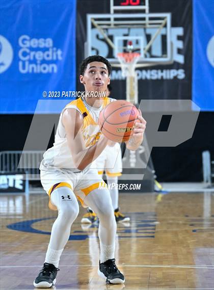 Thumbnail 3 in O'Dea vs. Mountlake Terrace (WIAA State Quarterfinal) photogallery.