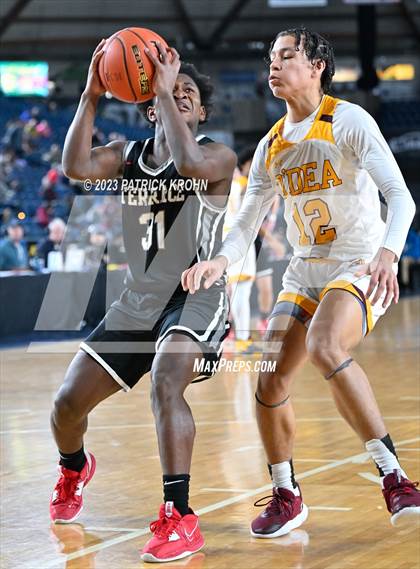 Thumbnail 3 in O'Dea vs. Mountlake Terrace (WIAA State Quarterfinal) photogallery.