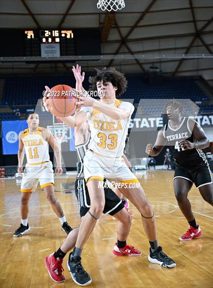 Thumbnail 2 in O'Dea vs. Mountlake Terrace (WIAA State Quarterfinal) photogallery.