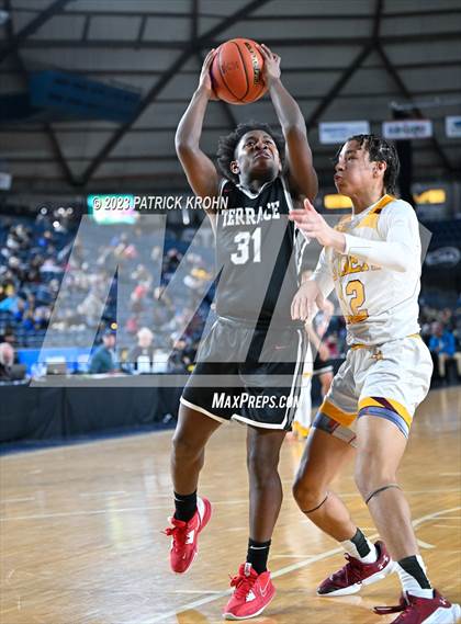 Thumbnail 1 in O'Dea vs. Mountlake Terrace (WIAA State Quarterfinal) photogallery.