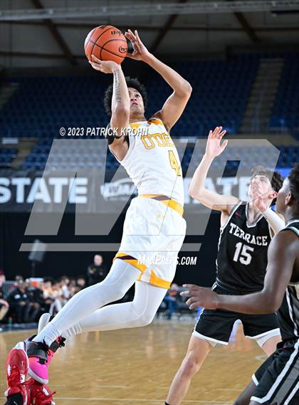 Thumbnail 3 in O'Dea vs. Mountlake Terrace (WIAA State Quarterfinal) photogallery.
