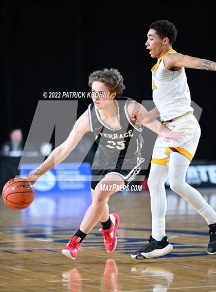Thumbnail 2 in O'Dea vs. Mountlake Terrace (WIAA State Quarterfinal) photogallery.