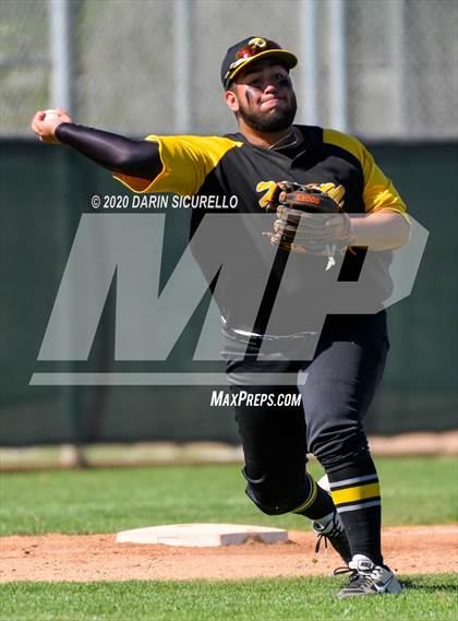 Thumbnail 1 in Williams Field vs. Marcos de Niza (Bob Everett Classic) photogallery.