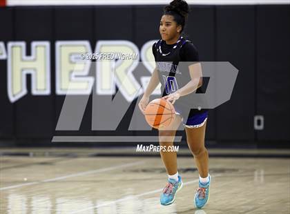 Thumbnail 3 in Bishop O'Connell vs. Riverdale Baptist photogallery.