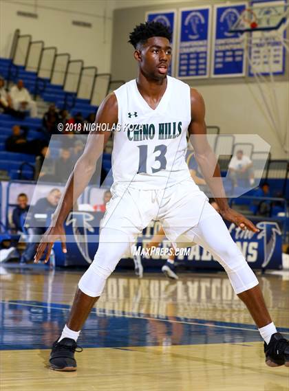 Thumbnail 2 in Santa Monica vs. Chino Hills (Rolling Hills Prep State Preview Classic) photogallery.