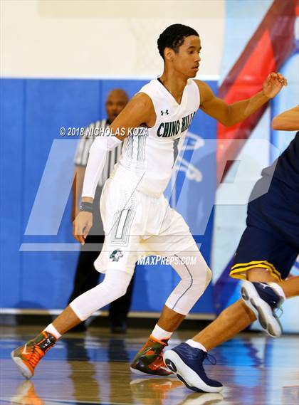 Thumbnail 3 in Santa Monica vs. Chino Hills (Rolling Hills Prep State Preview Classic) photogallery.