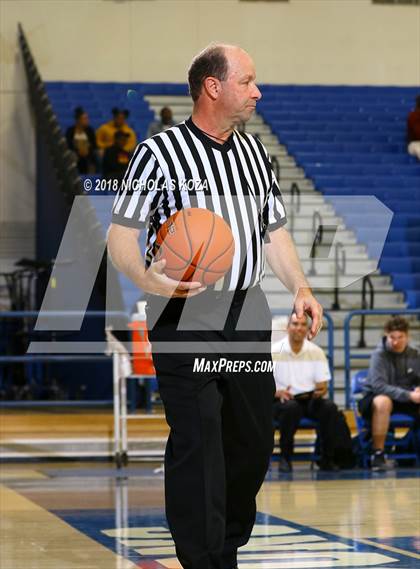 Thumbnail 2 in Santa Monica vs. Chino Hills (Rolling Hills Prep State Preview Classic) photogallery.