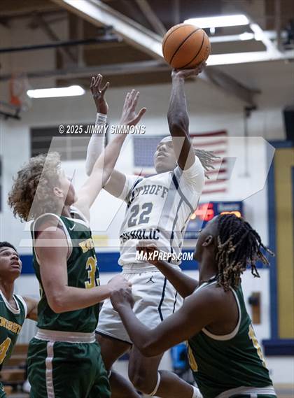 Thumbnail 2 in Metro-East Lutheran @ Althoff Catholic photogallery.