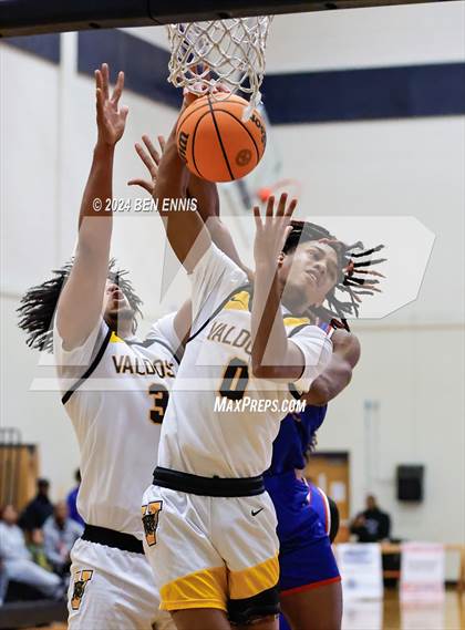 Thumbnail 1 in Riverwood vs.Valdosta (Lemon Street Classic) photogallery.