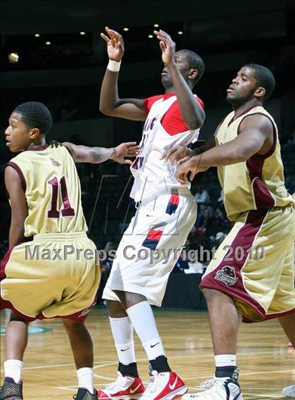 Thumbnail 2 in Oak Ridge Military Academy vs. St. Anthony (PrimeTime Shootout) photogallery.