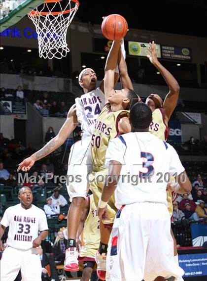 Thumbnail 1 in Oak Ridge Military Academy vs. St. Anthony (PrimeTime Shootout) photogallery.