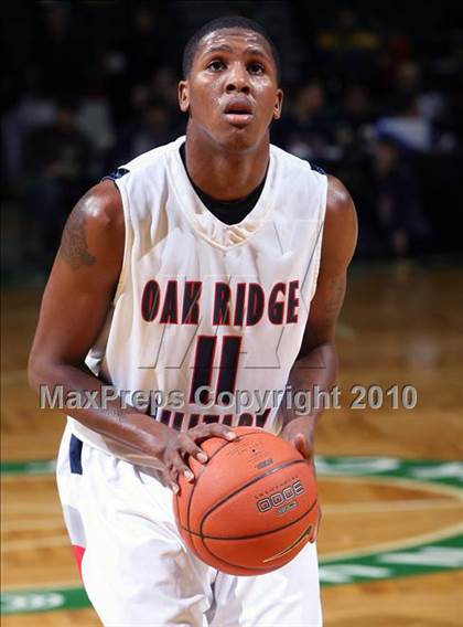 Thumbnail 3 in Oak Ridge Military Academy vs. St. Anthony (PrimeTime Shootout) photogallery.