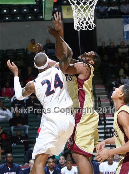 Thumbnail 1 in Oak Ridge Military Academy vs. St. Anthony (PrimeTime Shootout) photogallery.