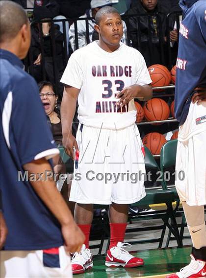 Thumbnail 1 in Oak Ridge Military Academy vs. St. Anthony (PrimeTime Shootout) photogallery.