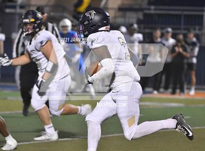 Thumbnail 2 in Bishop Gorman vs. Foothill (Class 5A Southern Region Semifinal) photogallery.