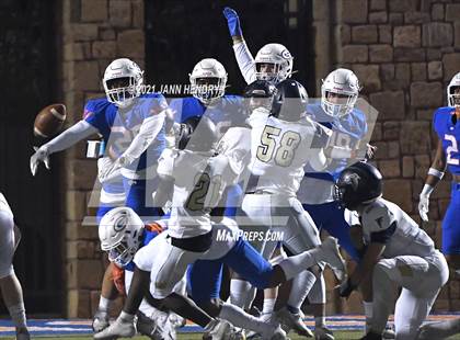 Thumbnail 3 in Bishop Gorman vs. Foothill (Class 5A Southern Region Semifinal) photogallery.