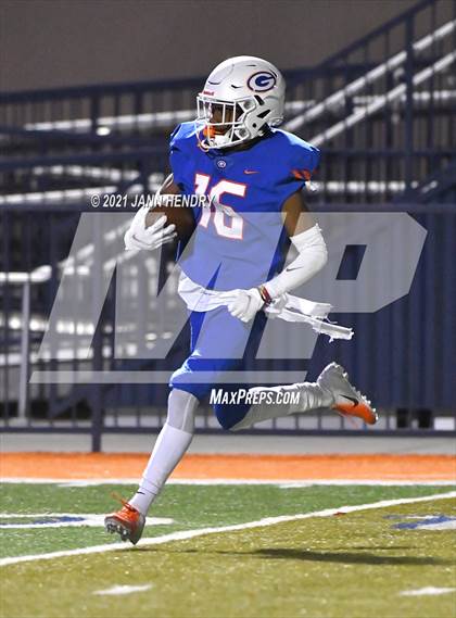 Thumbnail 2 in Bishop Gorman vs. Foothill (Class 5A Southern Region Semifinal) photogallery.