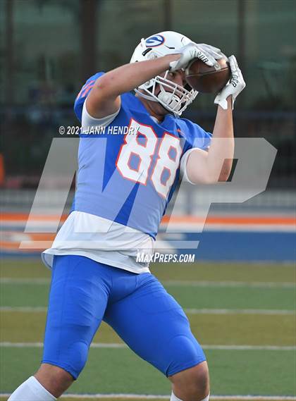 Thumbnail 3 in Bishop Gorman vs. Foothill (Class 5A Southern Region Semifinal) photogallery.