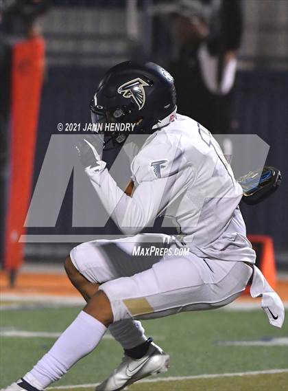Thumbnail 2 in Bishop Gorman vs. Foothill (Class 5A Southern Region Semifinal) photogallery.
