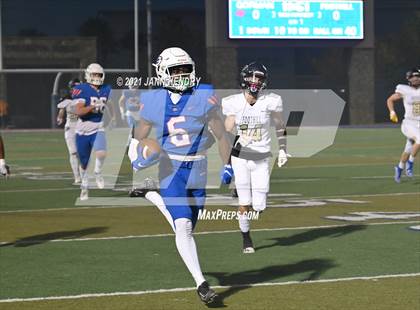 Thumbnail 2 in Bishop Gorman vs. Foothill (Class 5A Southern Region Semifinal) photogallery.