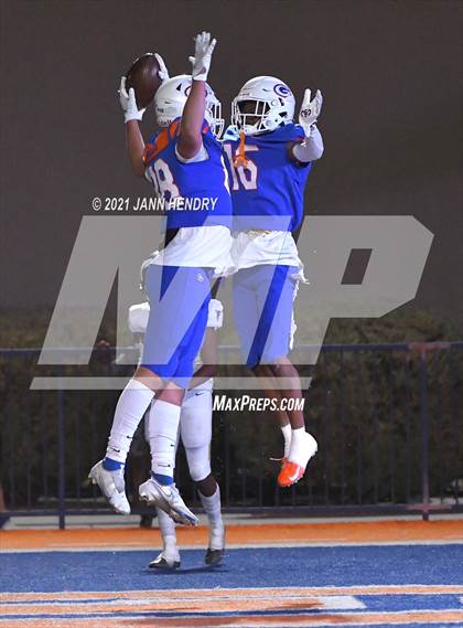 Thumbnail 1 in Bishop Gorman vs. Foothill (Class 5A Southern Region Semifinal) photogallery.