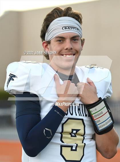 Thumbnail 2 in Bishop Gorman vs. Foothill (Class 5A Southern Region Semifinal) photogallery.