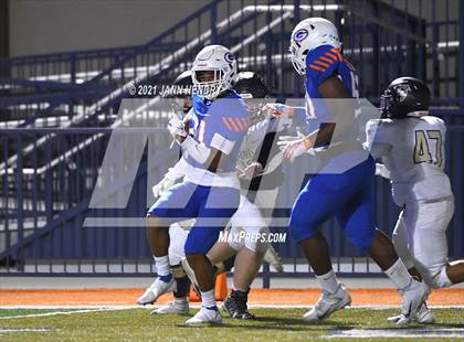 Thumbnail 3 in Bishop Gorman vs. Foothill (Class 5A Southern Region Semifinal) photogallery.