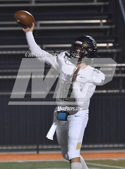 Thumbnail 2 in Bishop Gorman vs. Foothill (Class 5A Southern Region Semifinal) photogallery.