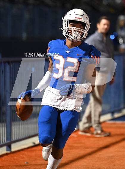 Thumbnail 2 in Bishop Gorman vs. Foothill (Class 5A Southern Region Semifinal) photogallery.