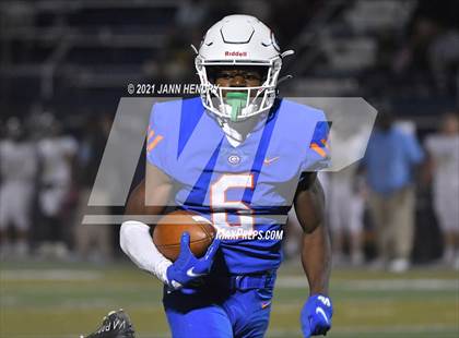 Thumbnail 2 in Bishop Gorman vs. Foothill (Class 5A Southern Region Semifinal) photogallery.