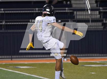 Thumbnail 3 in Bishop Gorman vs. Foothill (Class 5A Southern Region Semifinal) photogallery.