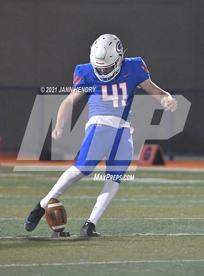 Thumbnail 2 in Bishop Gorman vs. Foothill (Class 5A Southern Region Semifinal) photogallery.