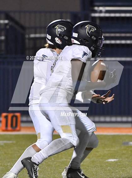 Thumbnail 3 in Bishop Gorman vs. Foothill (Class 5A Southern Region Semifinal) photogallery.