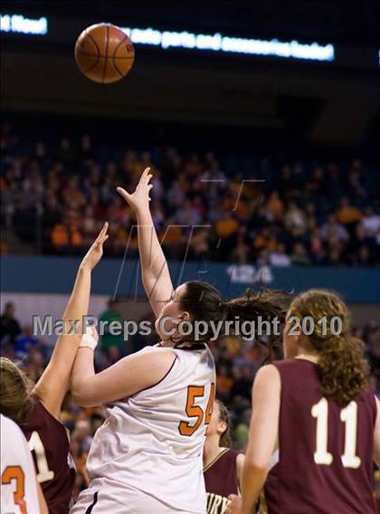 Thumbnail 2 in Millbury vs Oliver Ames (MIAA Division 2 Final) photogallery.