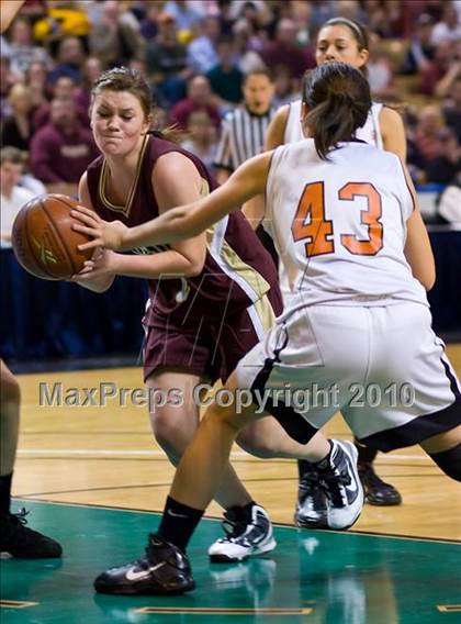 Thumbnail 2 in Millbury vs Oliver Ames (MIAA Division 2 Final) photogallery.