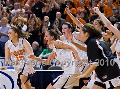 Thumbnail 2 in Millbury vs Oliver Ames (MIAA Division 2 Final) photogallery.