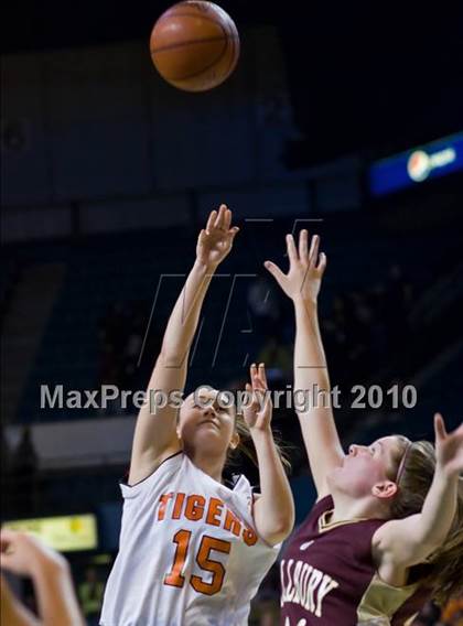 Thumbnail 2 in Millbury vs Oliver Ames (MIAA Division 2 Final) photogallery.