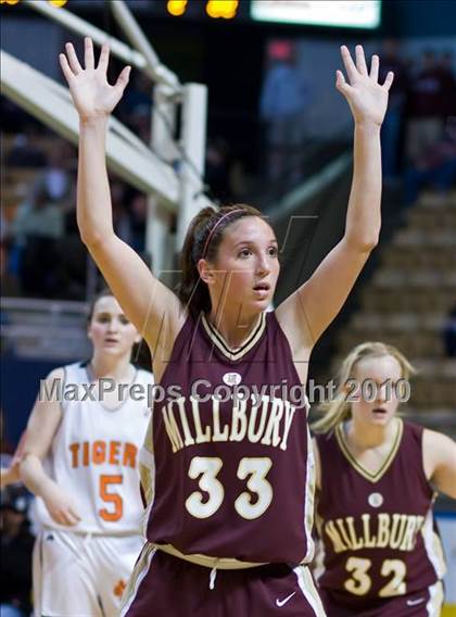 Thumbnail 2 in Millbury vs Oliver Ames (MIAA Division 2 Final) photogallery.