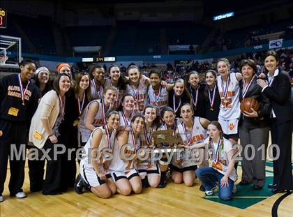 Thumbnail 3 in Millbury vs Oliver Ames (MIAA Division 2 Final) photogallery.