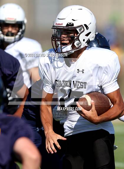 Thumbnail 3 in Golden West @ Arroyo Grande photogallery.