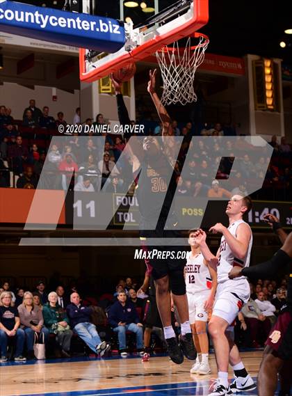 Thumbnail 2 in Greeley vs. Mount Vernon (Section 1 Class AA Final) photogallery.