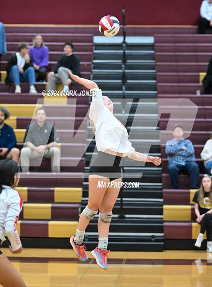 Thumbnail 1 in Seton Catholic @ Northwest Christian (AIA 3A Semifinal) photogallery.