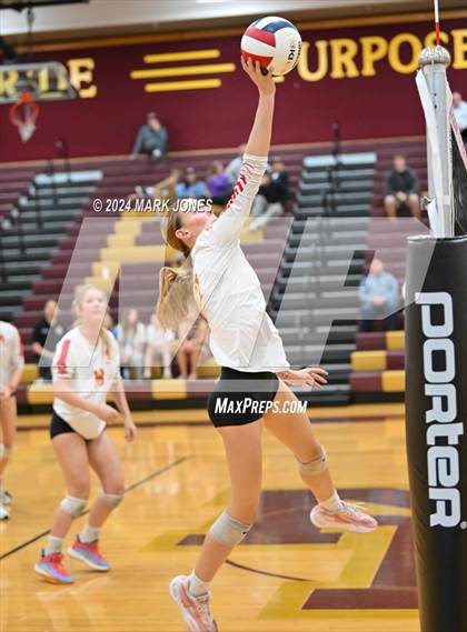 Thumbnail 2 in Seton Catholic @ Northwest Christian (AIA 3A Semifinal) photogallery.