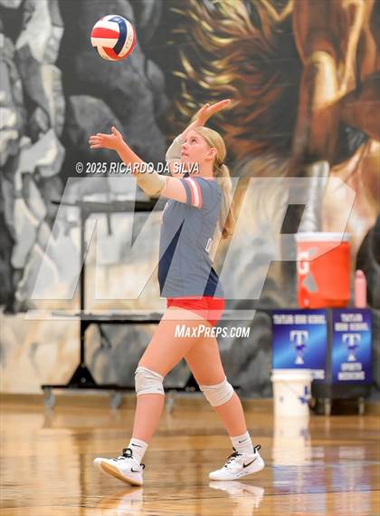 Thumbnail 2 in Dawson vs. Canyon (KISD/CFISD Tournament) photogallery.