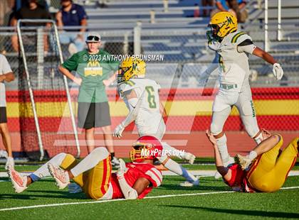 Thumbnail 2 in JV: Bishop Manogue @ Jesuit photogallery.