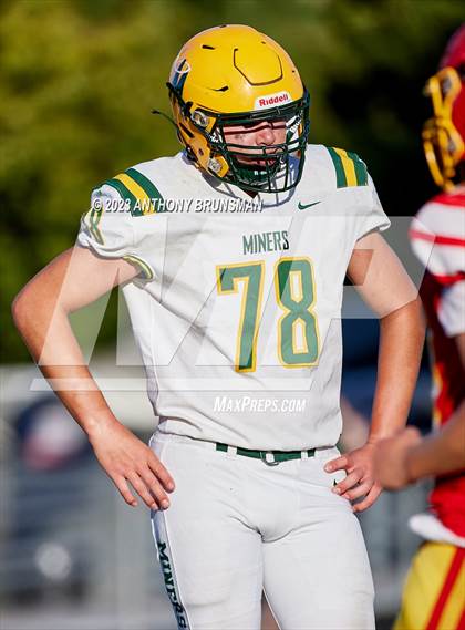 Thumbnail 1 in JV: Bishop Manogue @ Jesuit photogallery.